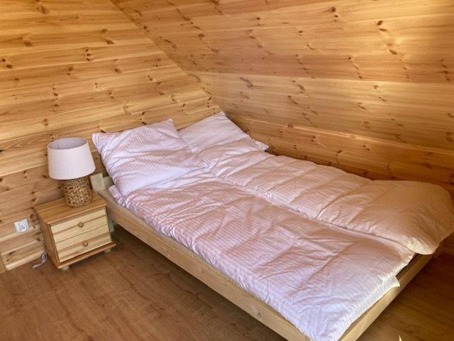 Kalinowy Sad Domki Z Jacuzzi I Sauna Mikołajki Kültér fotó