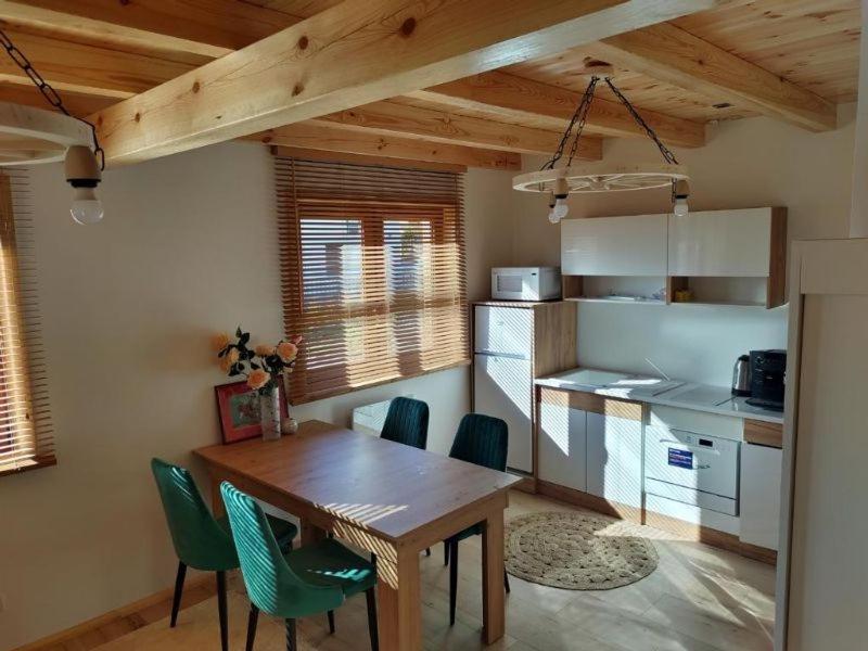Kalinowy Sad Domki Z Jacuzzi I Sauna Mikołajki Kültér fotó
