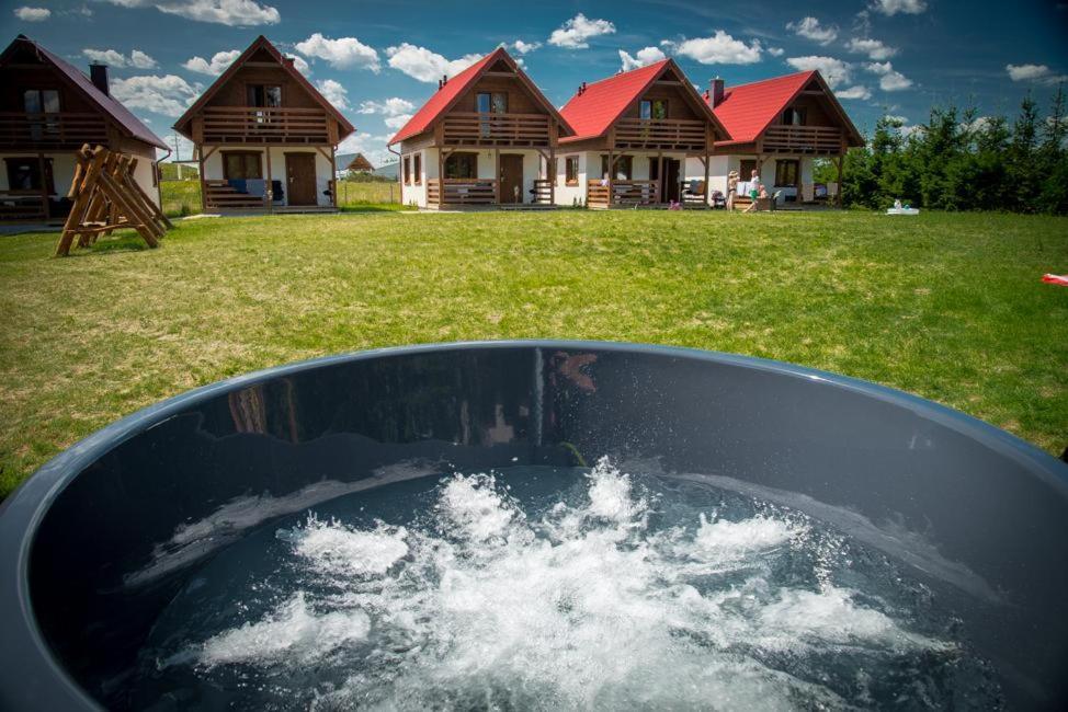 Kalinowy Sad Domki Z Jacuzzi I Sauna Mikołajki Kültér fotó