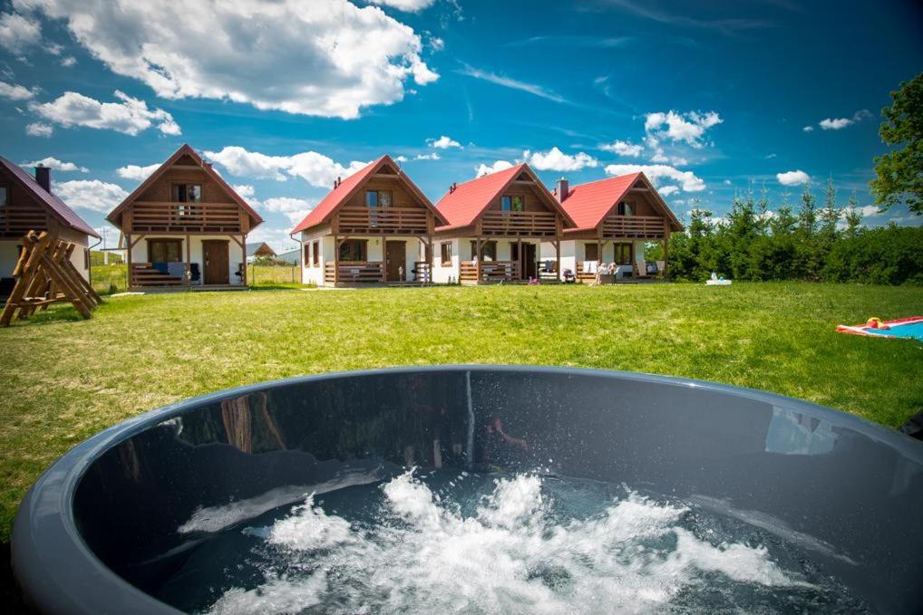 Kalinowy Sad Domki Z Jacuzzi I Sauna Mikołajki Kültér fotó